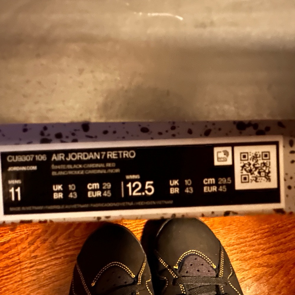 Retro 7 Cardinal - Picture 6 of 7